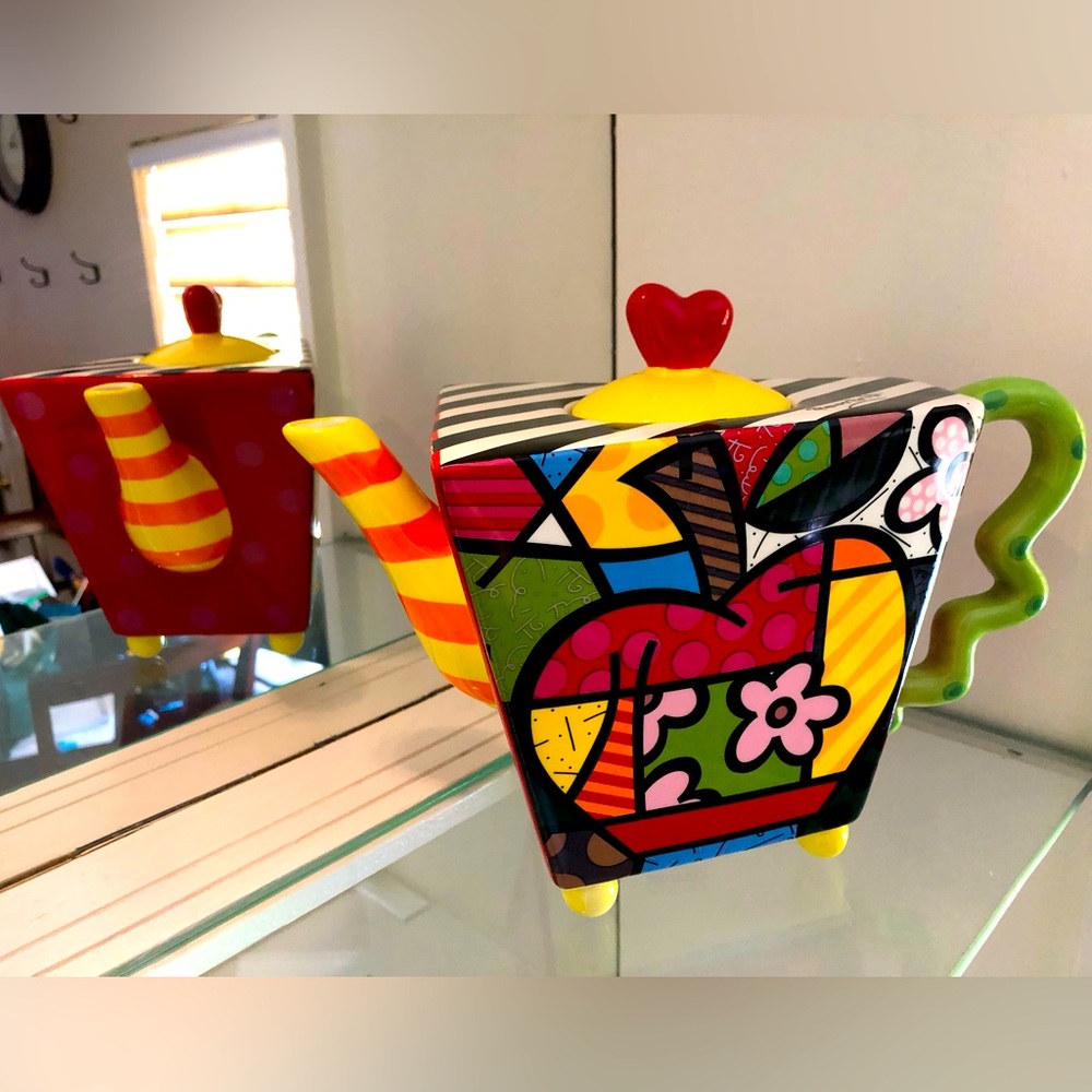 Romero Britto 2010 ceramic teapot